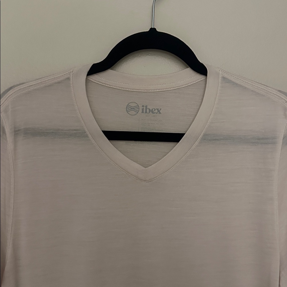 Ibex Men’s Next To Skin Natural Short Sleeve V-Neck Base Layer Tee Sz Large - Picture 3 of 6